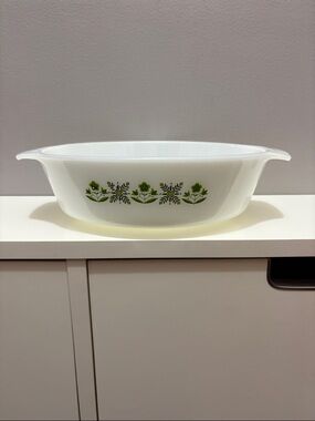 Anchor Hocking Fire King VINTAGE Milk Glass Casserole Dish Meadow Green 433